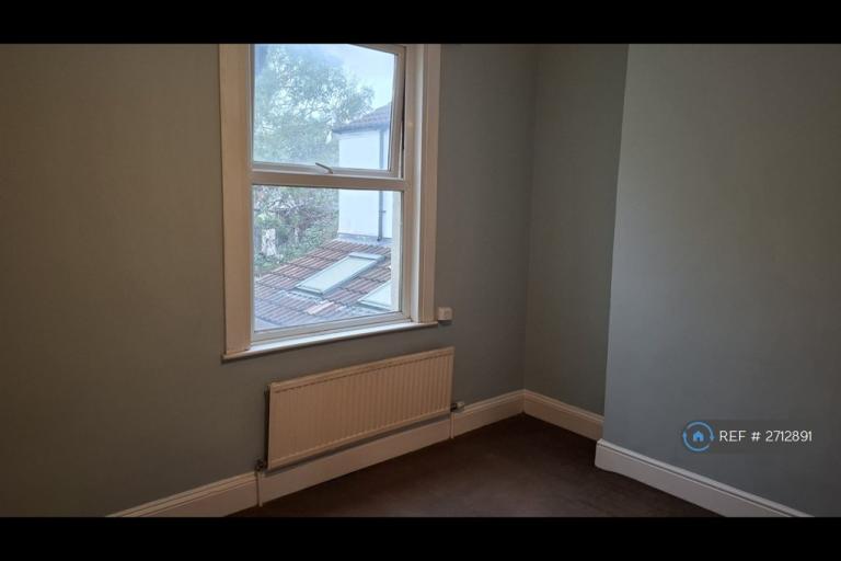 Room Wells Road in Bristol
