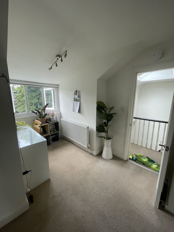 Room Pandora Road in Greater London