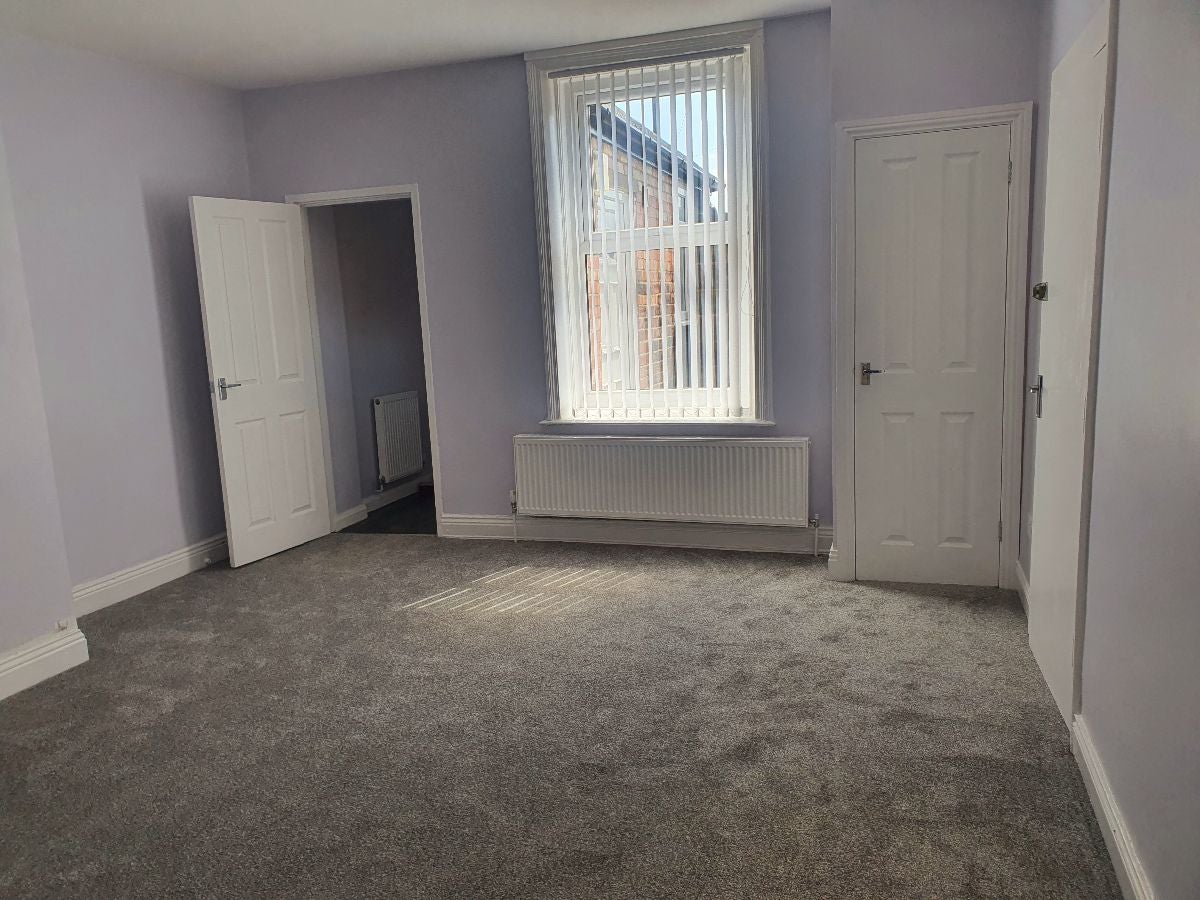 Flat Dean Terrace in Sunderland