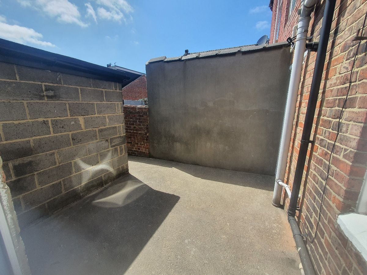 Flat Dean Terrace in Sunderland