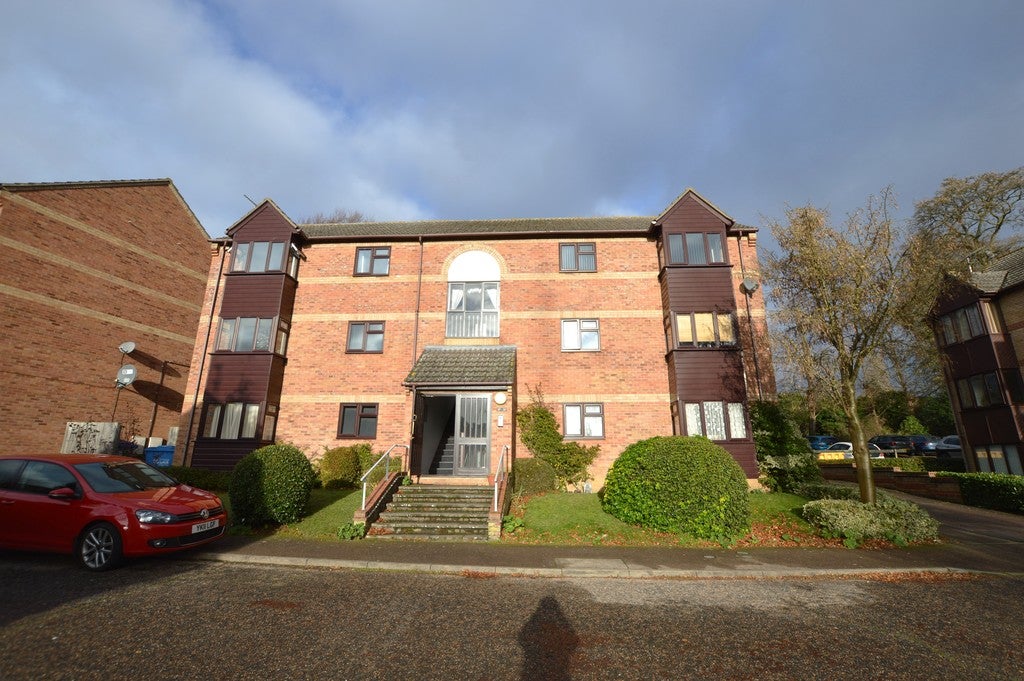 Flat Bullen Close in West Suffolk