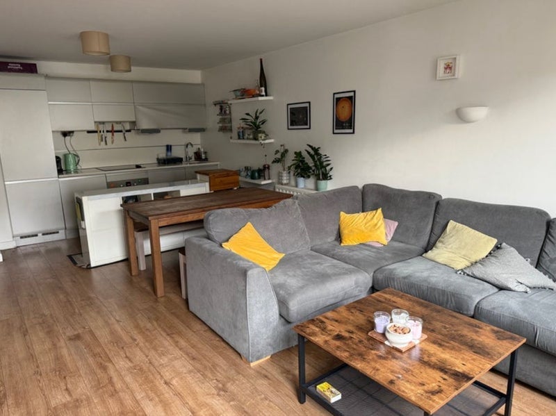 Room Hare Row in Greater London
