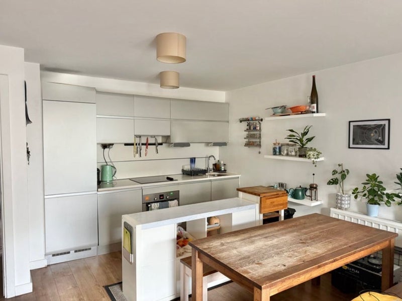 Room Hare Row in Greater London
