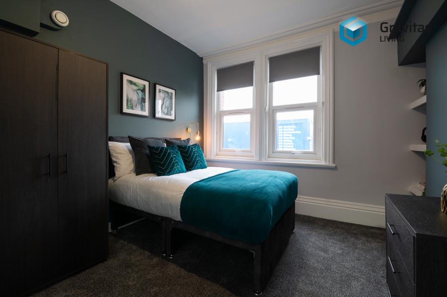 Room Wilson Patten Street in Warrington