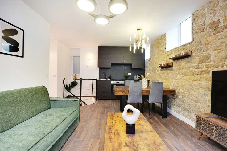 Appartement Rue Saint-Hippolyte à Paris