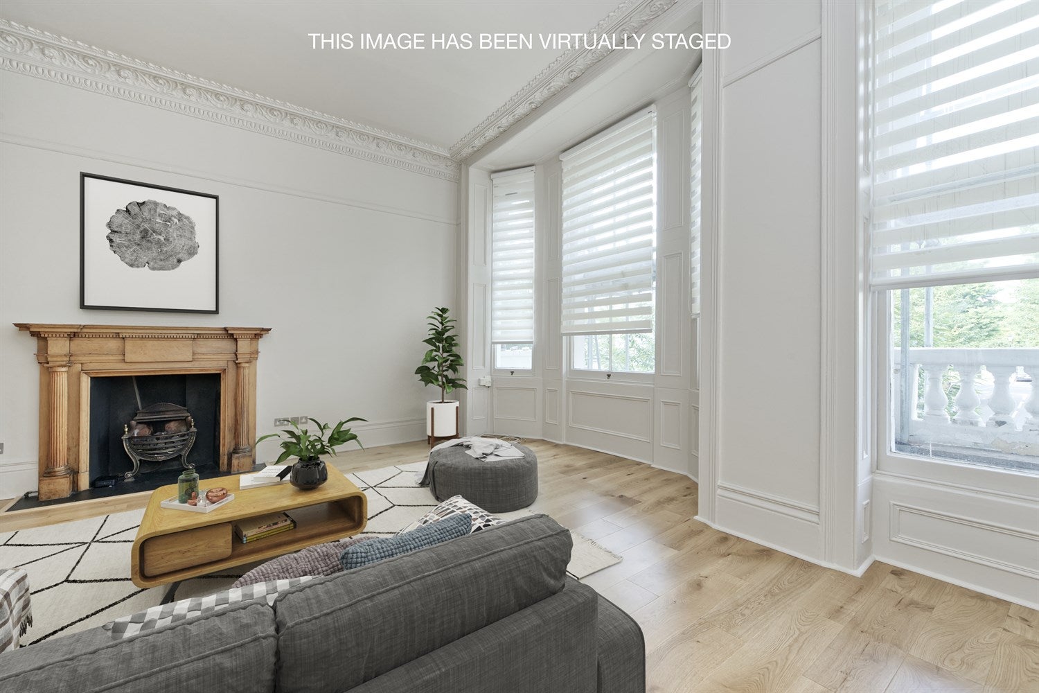 Flat Brunswick Gardens in Greater London
