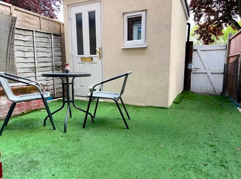 Room Saltwell Street in Greater London