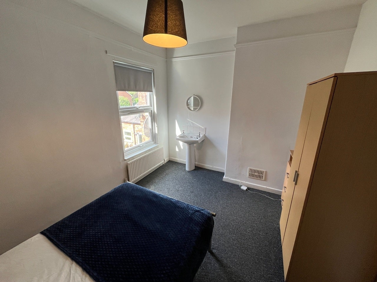 Room Lime Tree Avenue in Bassetlaw