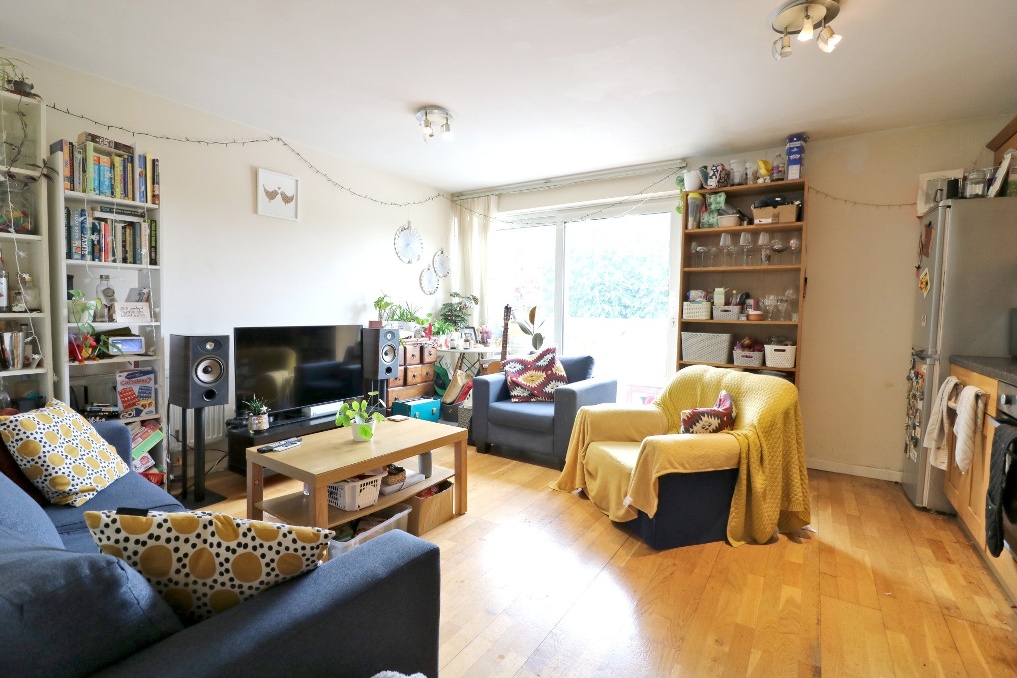 Flat Twyford Avenue in Greater London