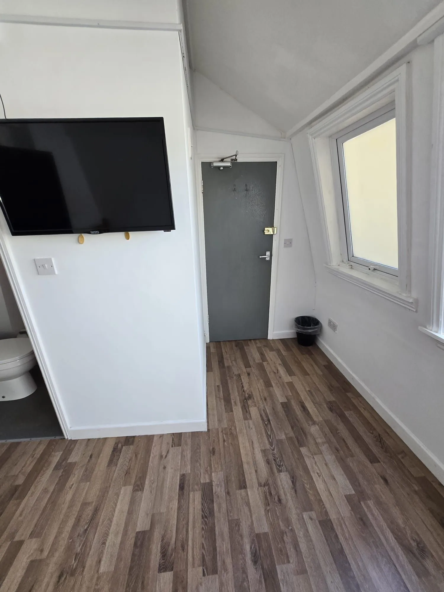 Room Denmark Street in Bristol