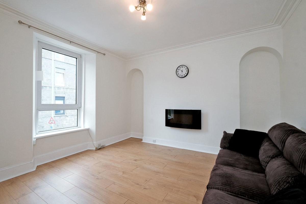 Flat Craig Place in Aberdeen City