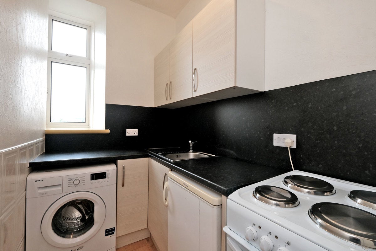 Flat Craig Place in Aberdeen City