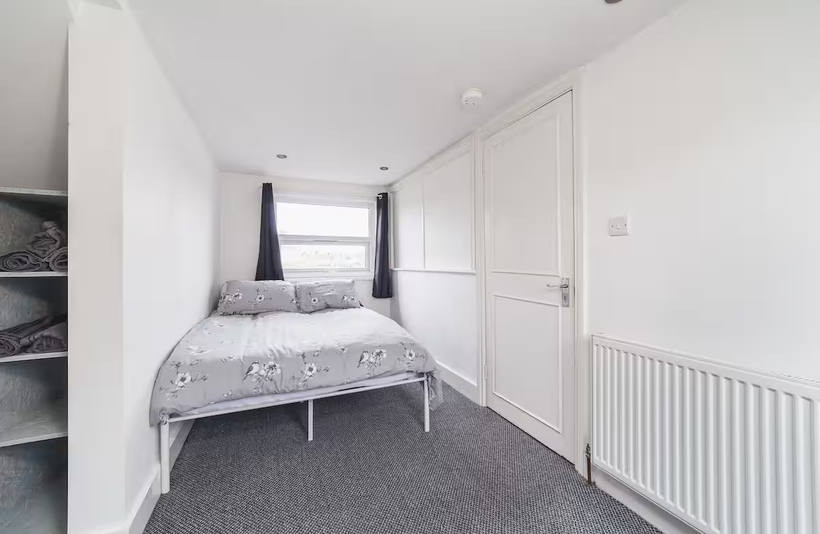 Flat Blackstock Road in Greater London