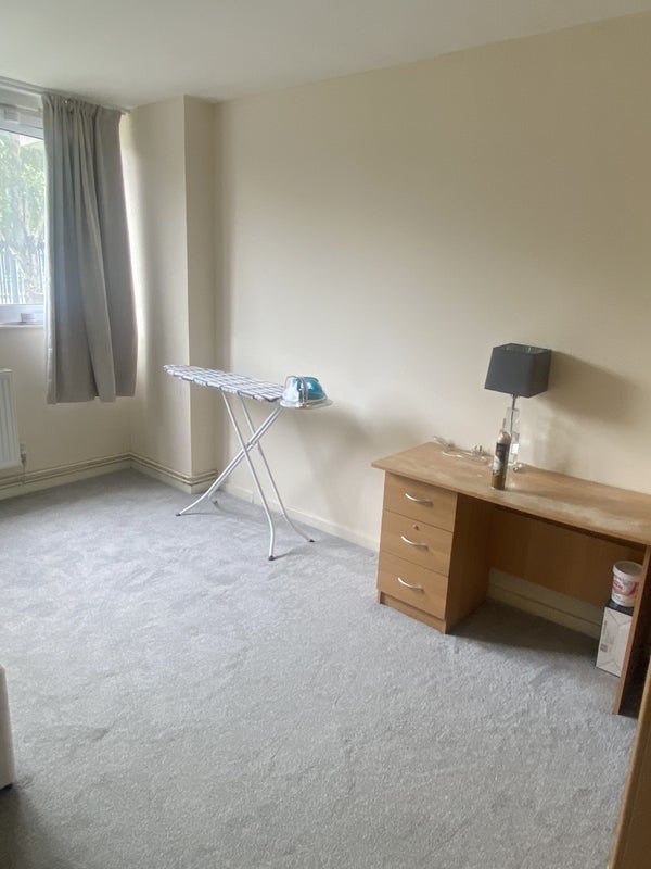 Room Carr Street in Greater London
