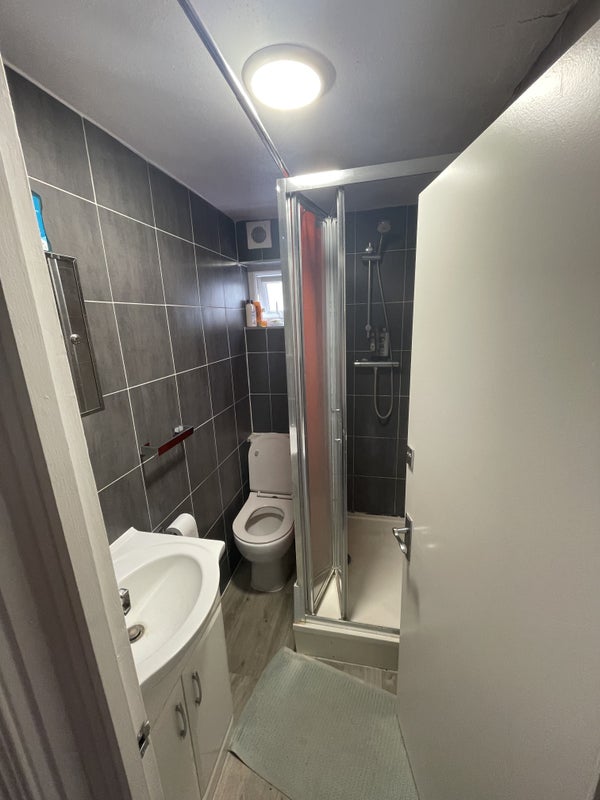 Room Everthorpe Road in Greater London