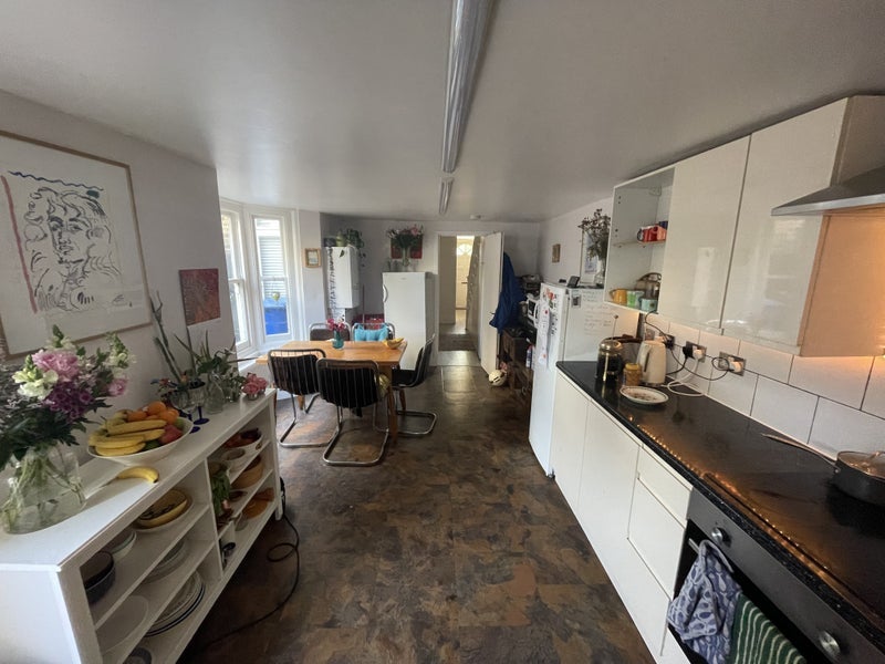 Room Everthorpe Road in Greater London