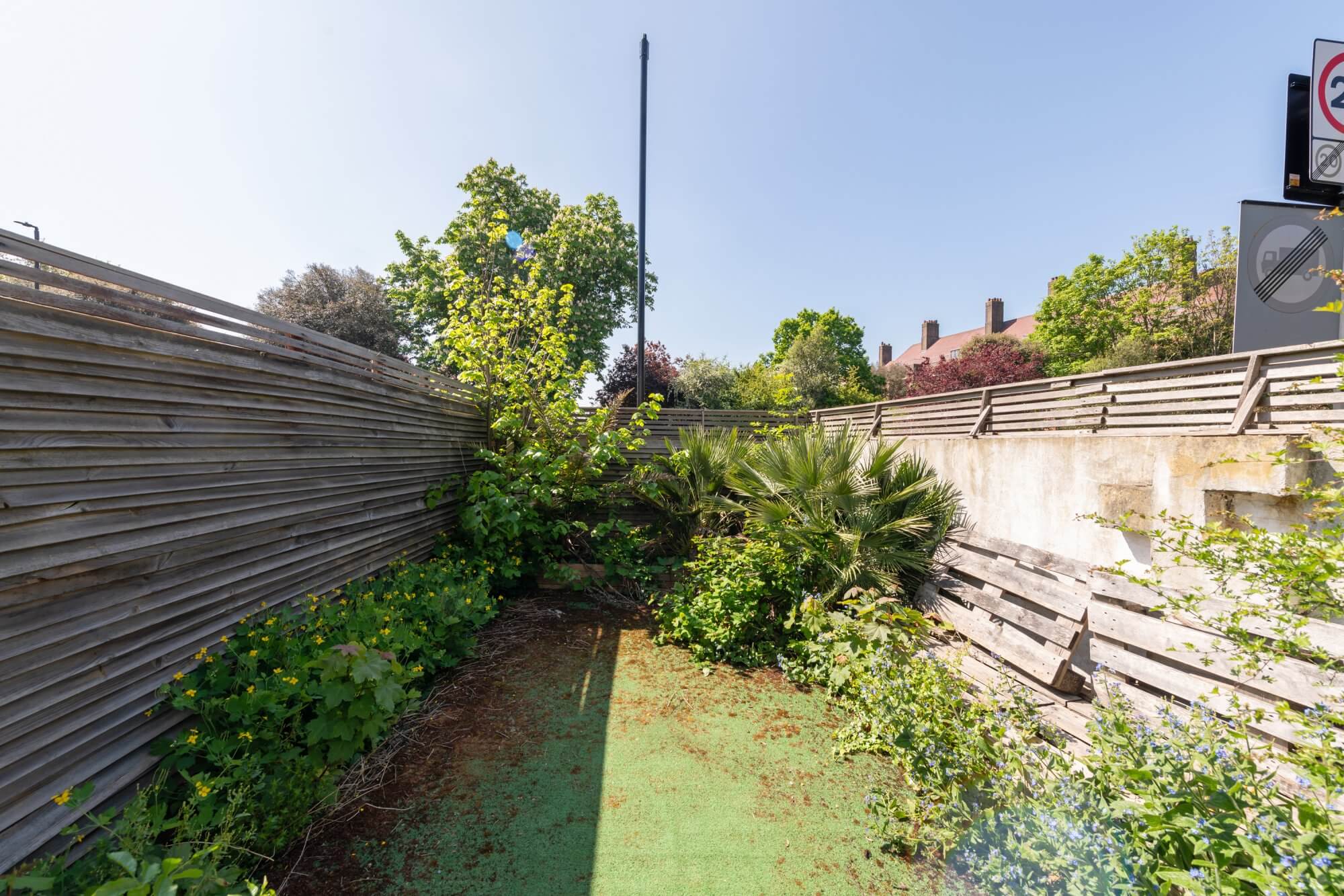 House Rodenhurst Road in Greater London