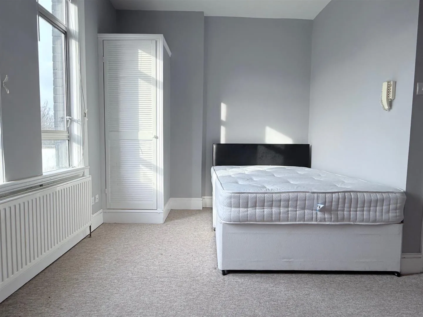 Room Cedar Road in Greater London