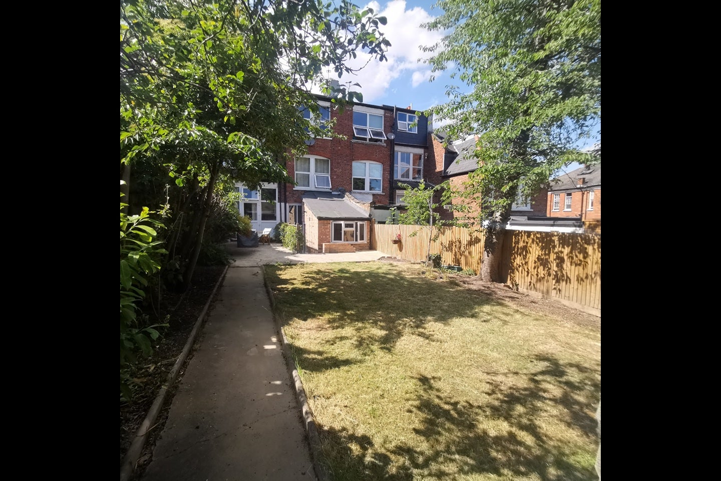 Flat Muswell Road in Greater London