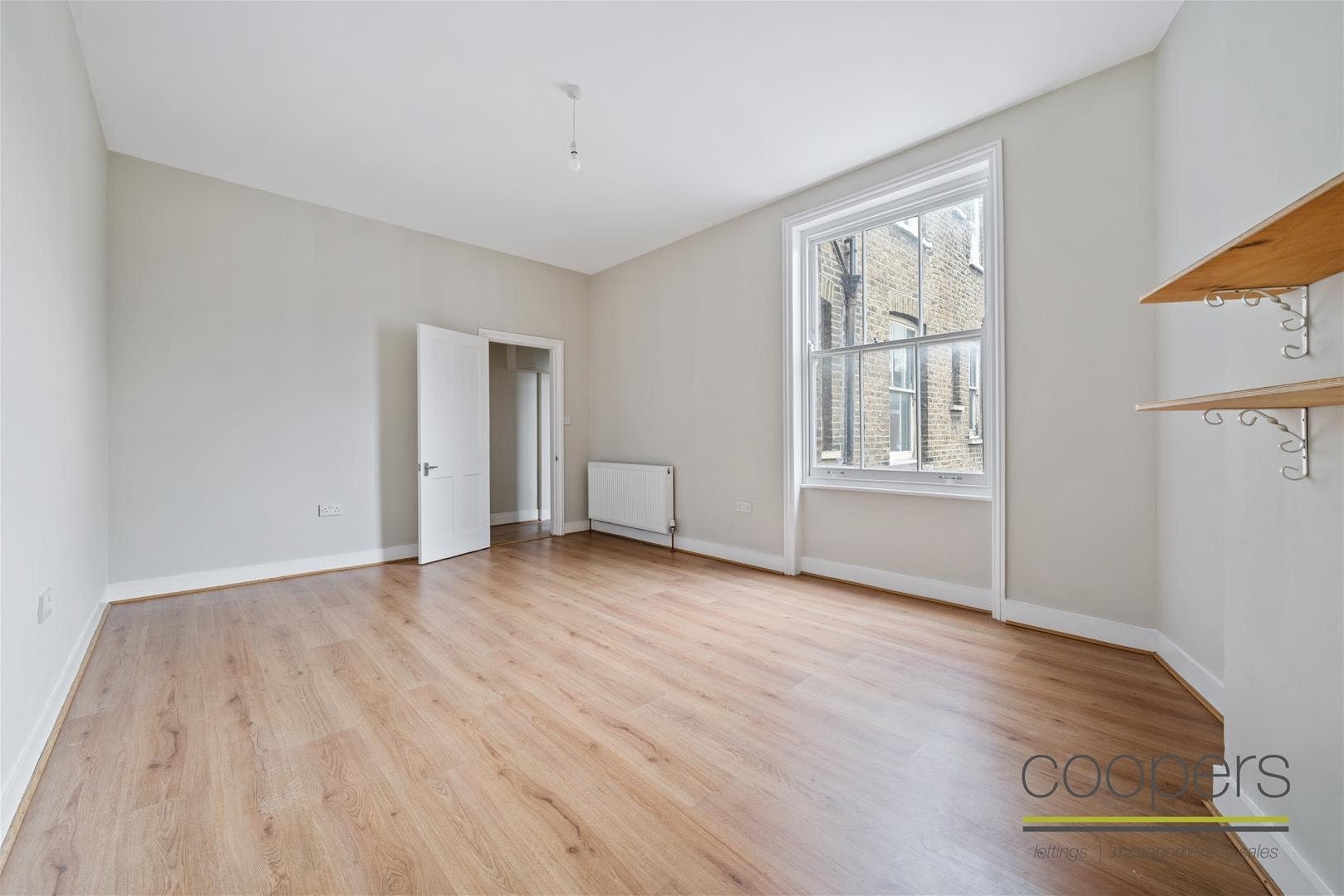 Flat Edgeley Road in Greater London