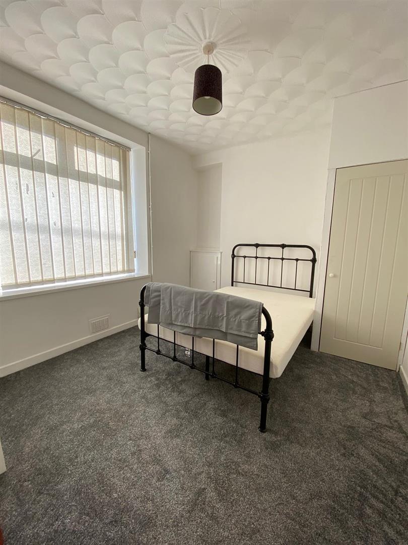 Flat Queen Street in Pontypridd