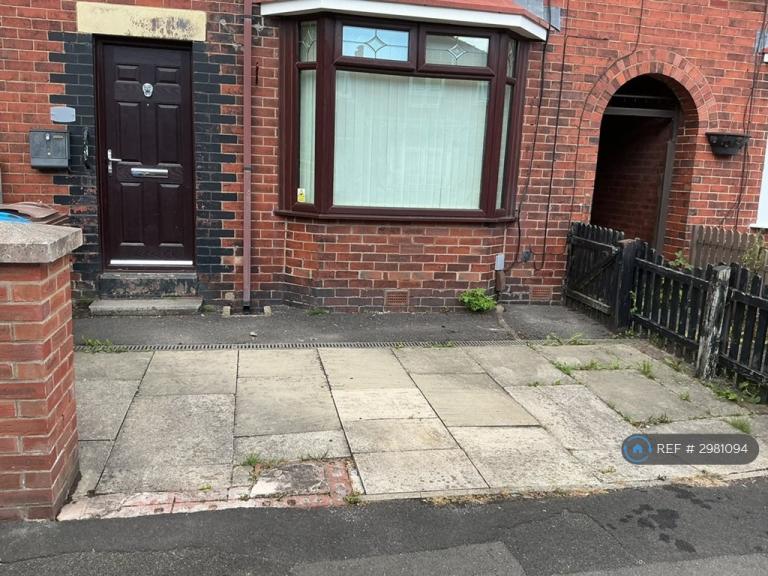 House Ninth Avenue in Oldham
