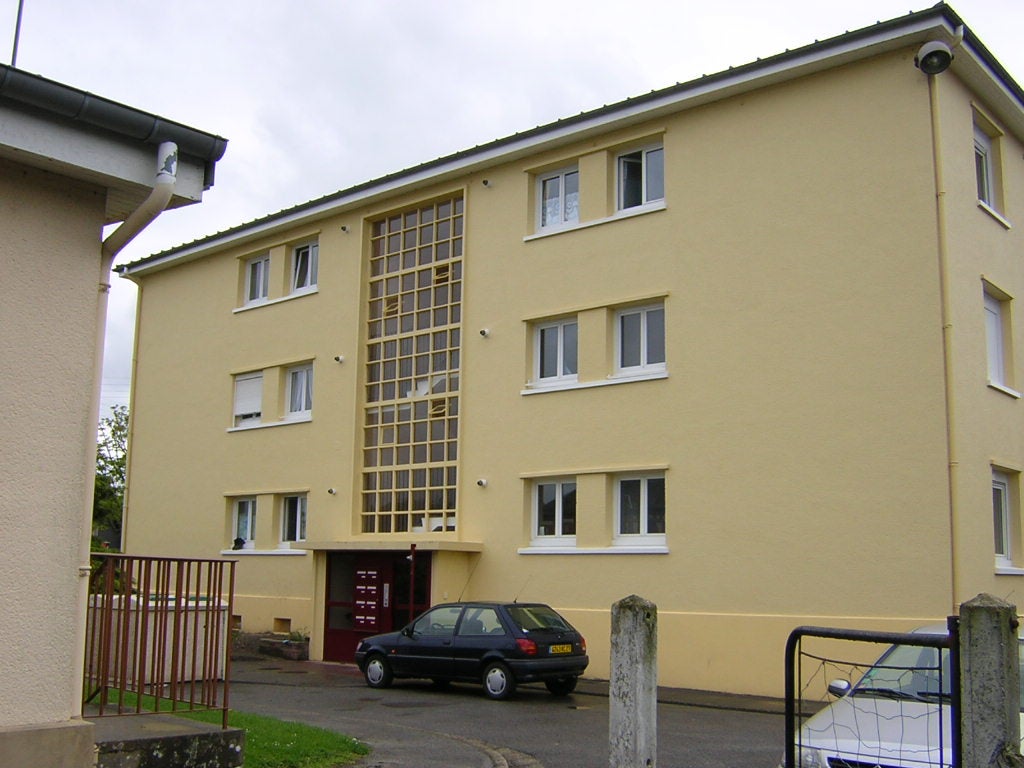 Flat Rue Jules Ferry in Beaumont-le-Roger