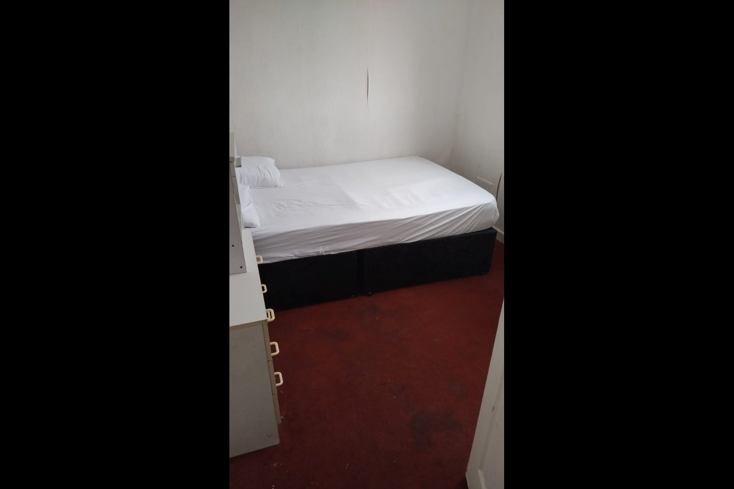 Room Bonscale Crescent in Middleton