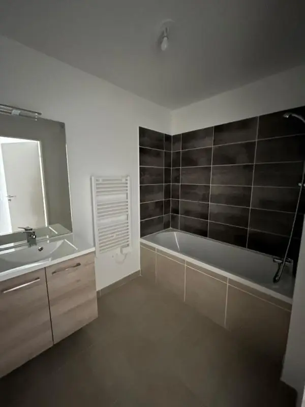 Appartement Rue Avicenne à Arles