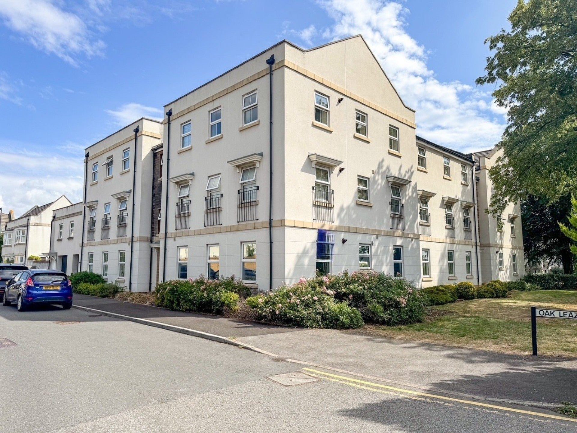 Flat Oak Leaze in Patchway
