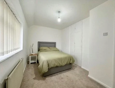 Room Petersfield Avenue in Greater London