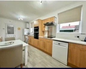 Room Petersfield Avenue in Greater London