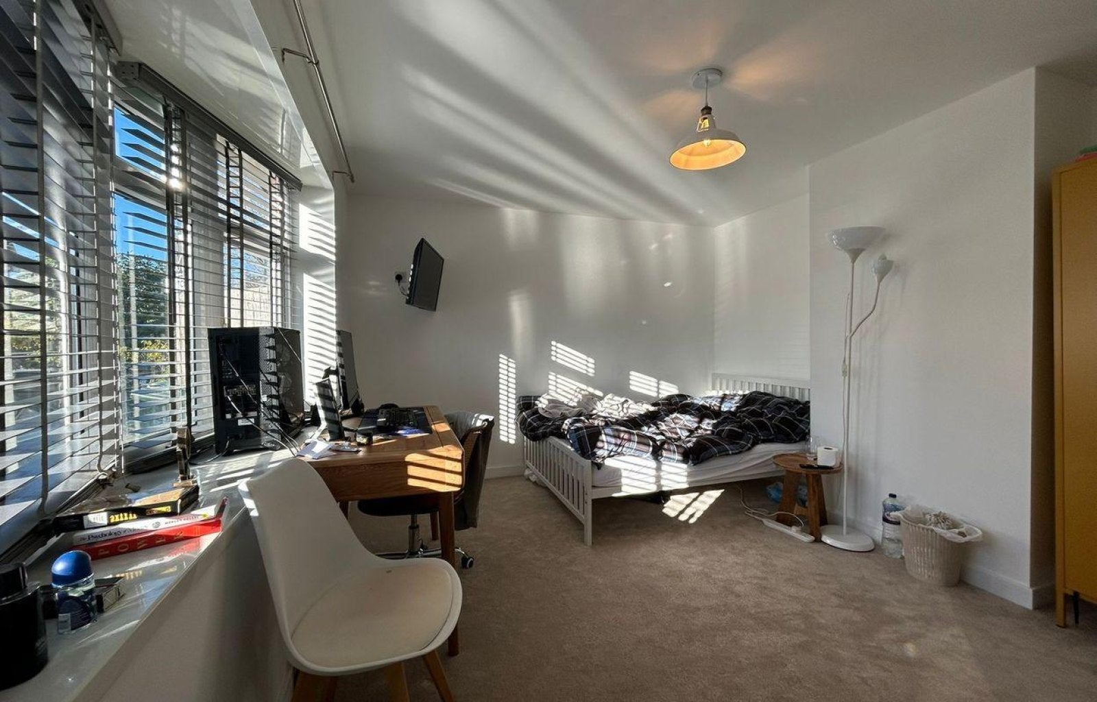 Flat Conygre Grove in Bristol