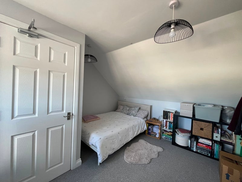 Room Sandy Park Road in Bristol