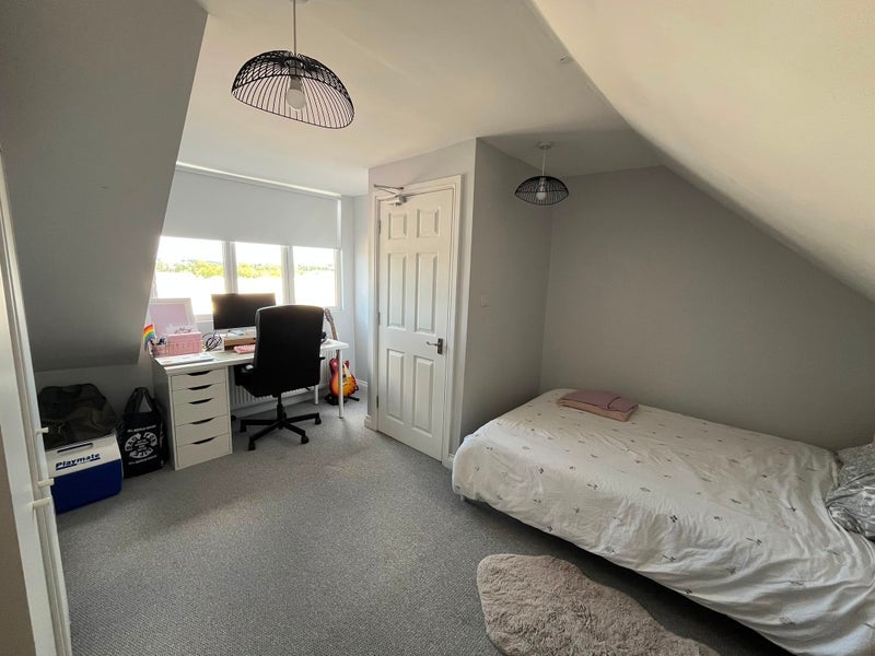 Room Sandy Park Road in Bristol