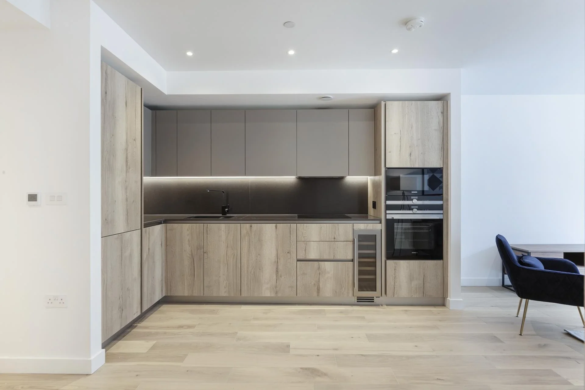 Flat Nile Street in Greater London