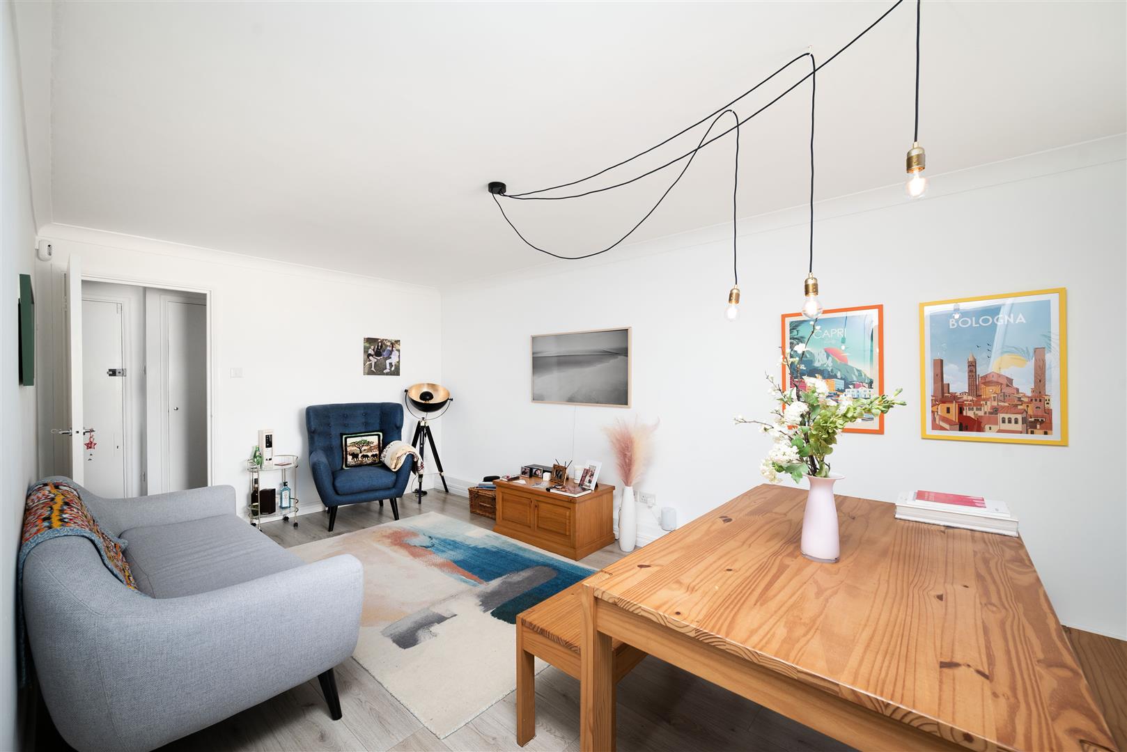 Flat Chetwynd Road in Greater London