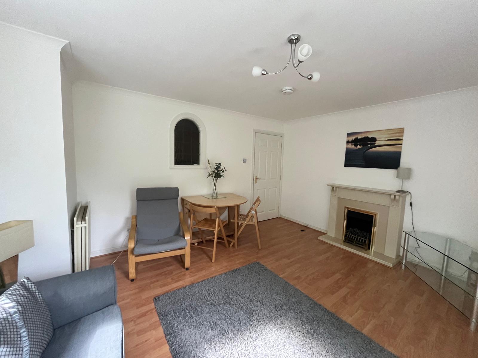 Flat Inglis Green Gait in City of Edinburgh