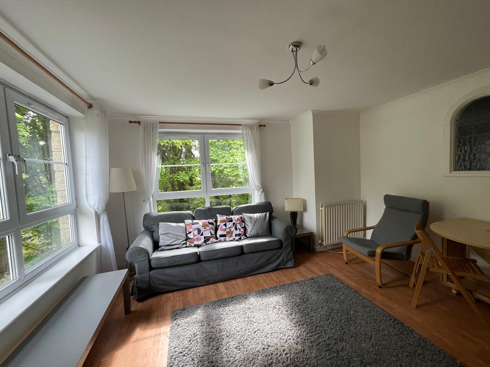 Flat Inglis Green Gait in City of Edinburgh