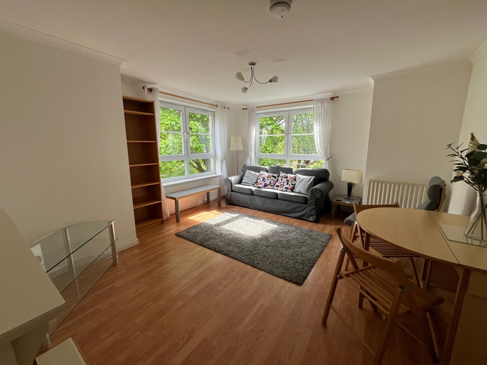Flat Inglis Green Gait in City of Edinburgh