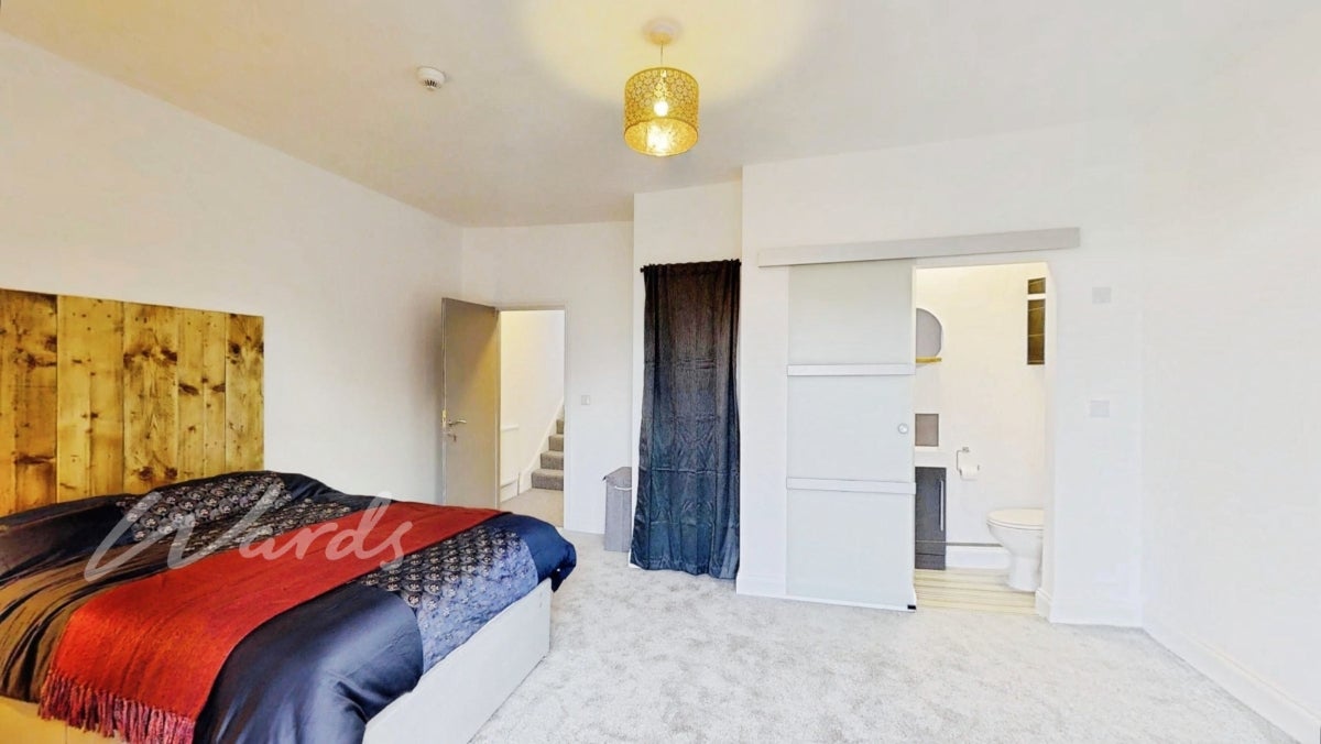 Room Shellons Street in Folkestone and Hythe District