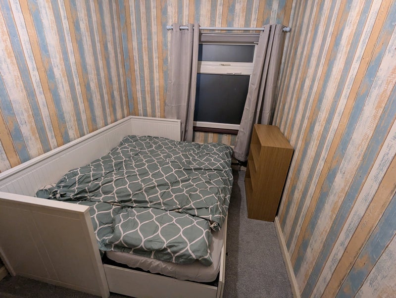 Room Sevenoaks Road in Cardiff