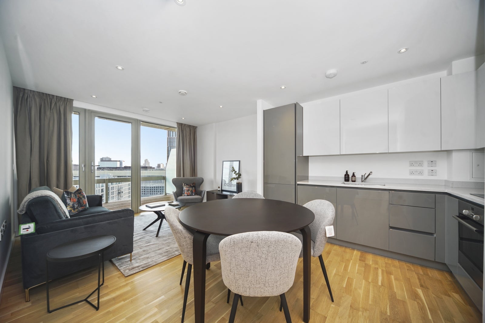 Flat Celebration Avenue in Greater London