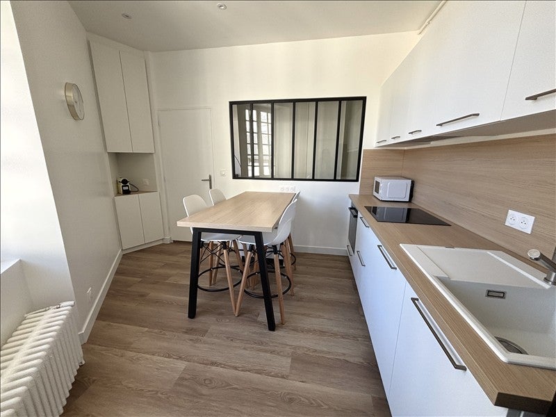 Flat Rue Mathurin Brissonneau in Nantes