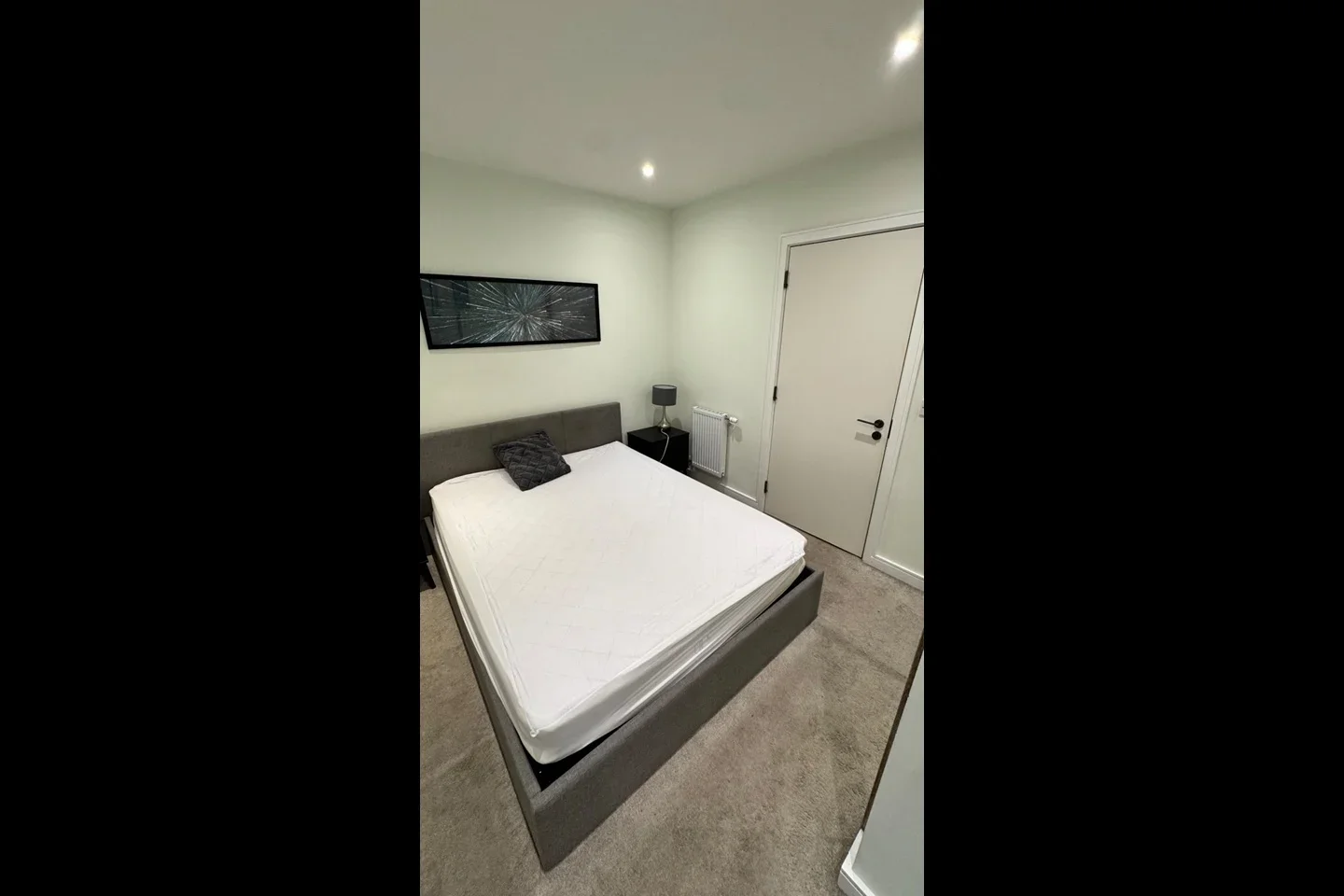 Flat Greenleaf Walk in Greater London