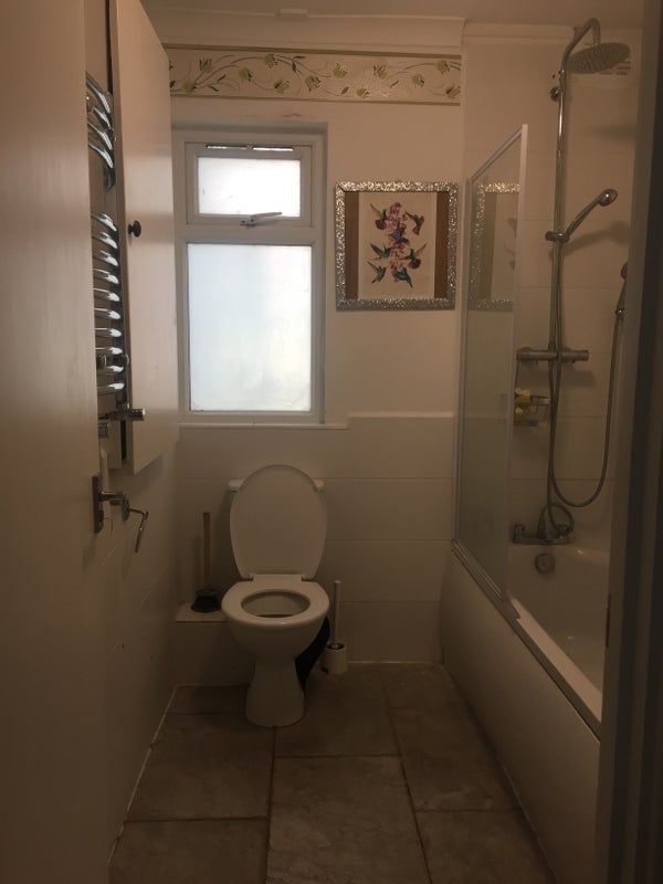 Room Minford Gardens in Greater London