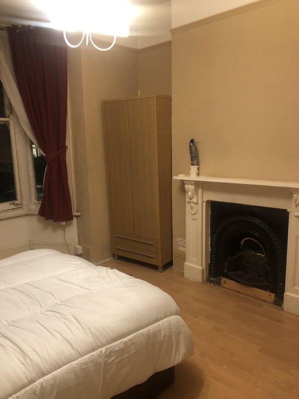 Room Minford Gardens in Greater London