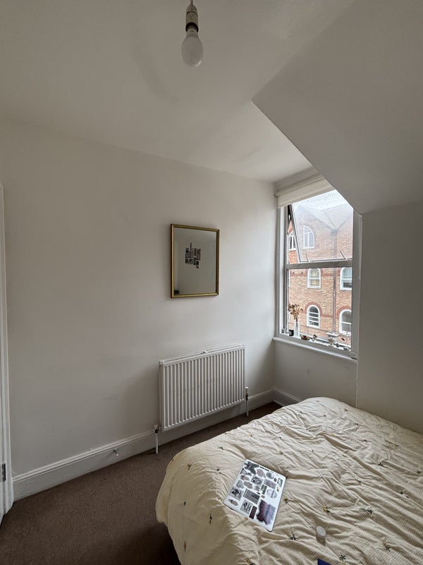 Room Park Road in Greater London