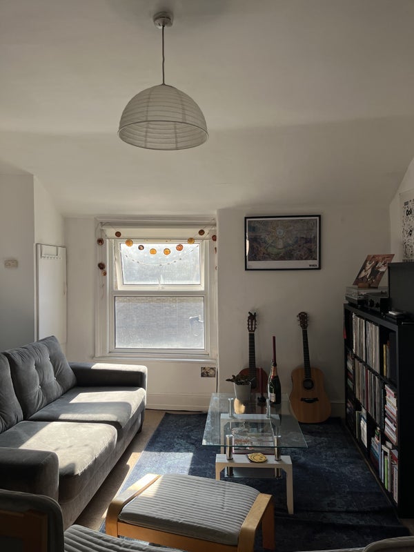 Room Park Road in Greater London