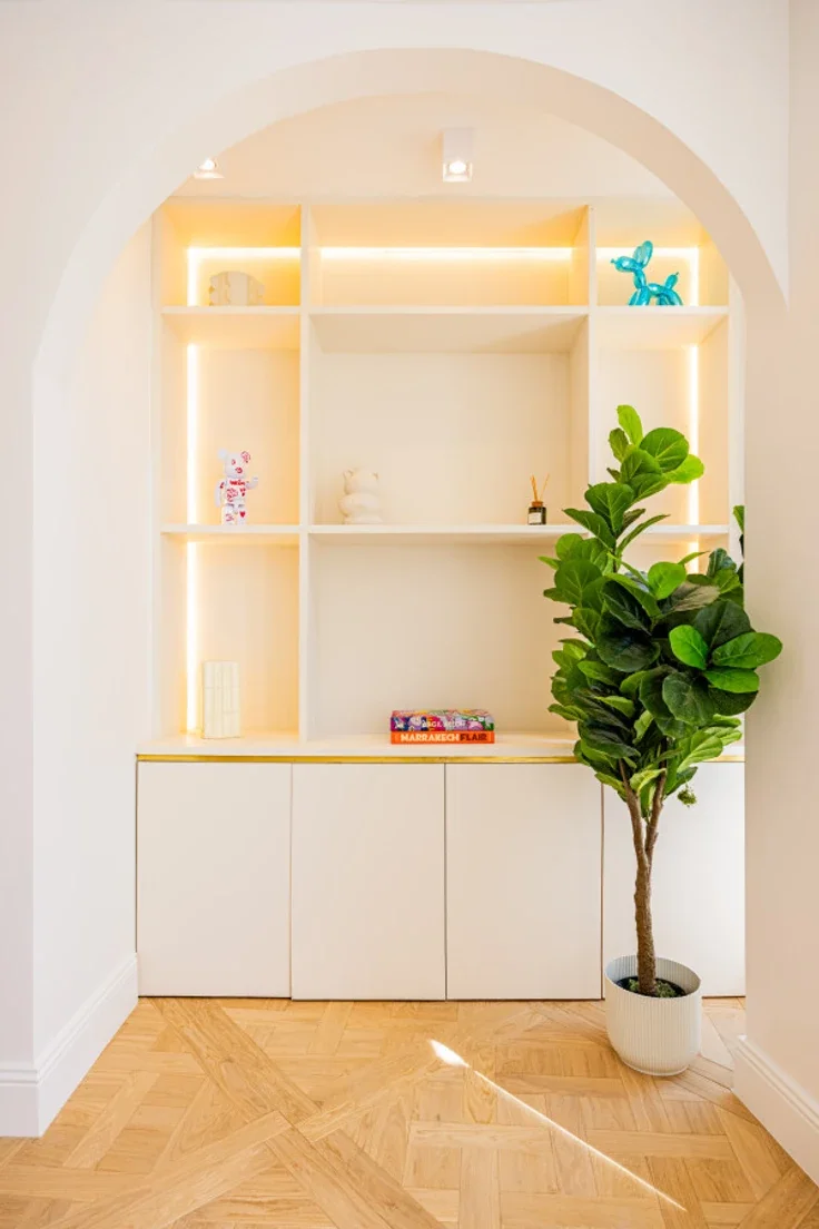 Flat Rue Norvins in Paris